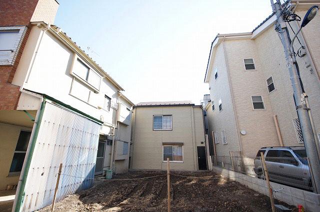 Local land photo. Local (11 May 2013) Shooting