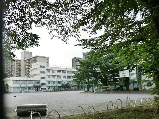 Junior high school. Horifune 1100m until junior high school