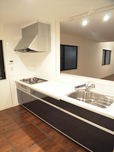 Kitchen. It overlooks the living