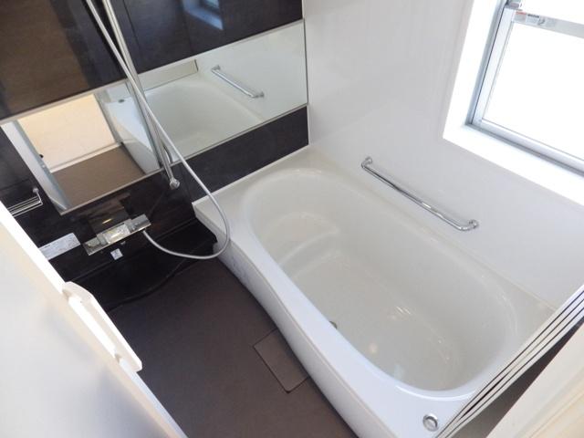 Same specifications photo (bathroom). Same specifications Photo: Bathroom