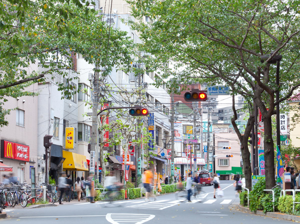 Surrounding environment. Sakura Street Shoei Association Takinogawa (about 580m ・ 8 min. Walk) Takinogawa Shinsengumi Festival, Cherry Blossom Festival is also being held has been popular with local residents. Bakery and convenience stores, pharmacy, Such as the clinic is a familiar presence interspersed.