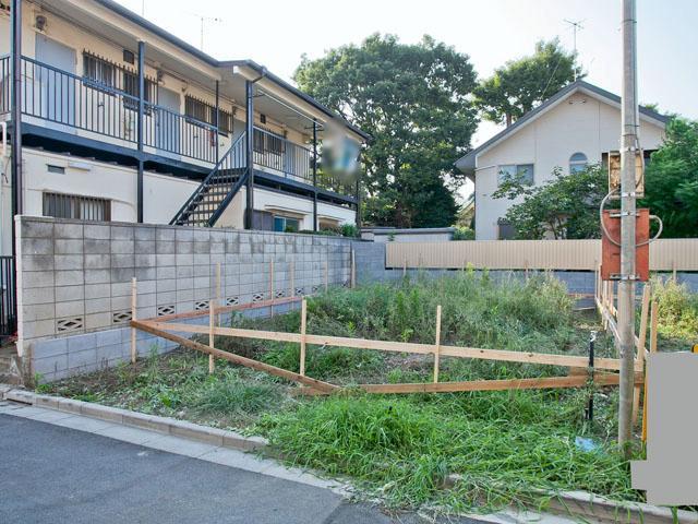 Other local. Building before local (August 2013) Shooting