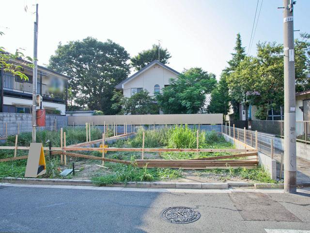 Other local. Building before local (August 2013) Shooting