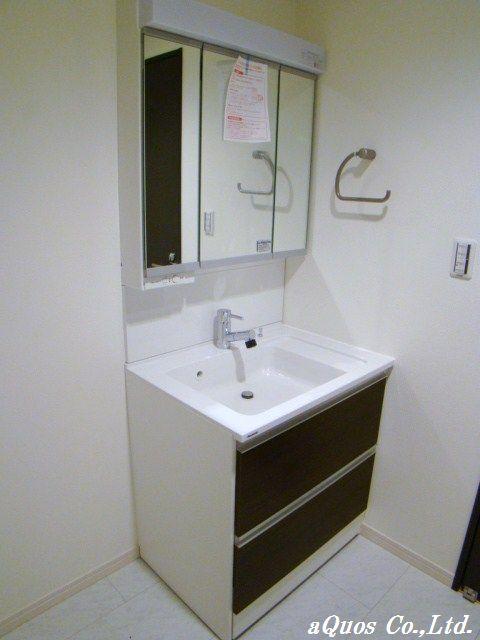 Same specifications photos (Other introspection). Same specifications