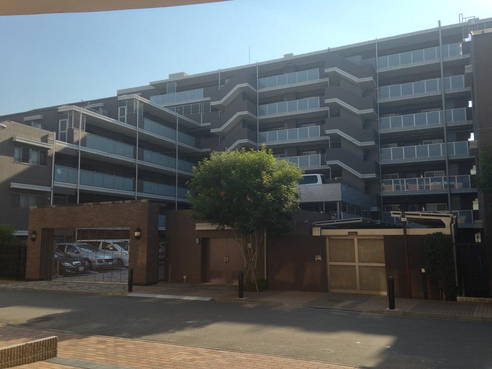 Local appearance photo. Local (12 May 2013) Shooting