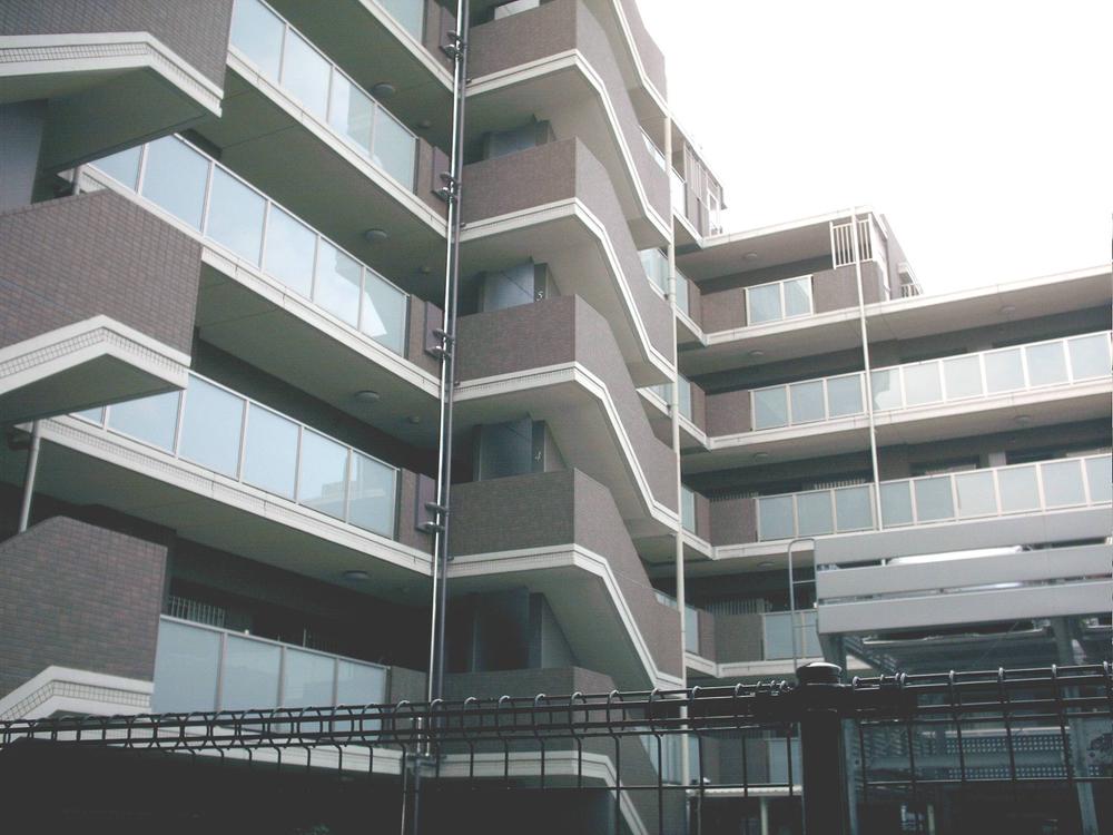 Local appearance photo. Local (12 May 2013) Shooting