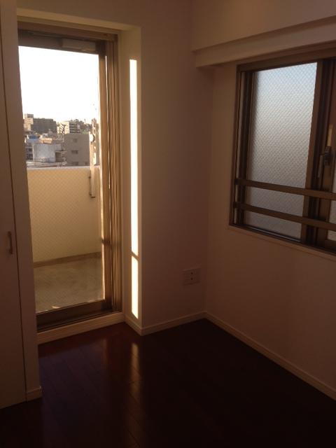 Non-living room. Each room also spread good scenery with views from the photo: 2013 November shooting