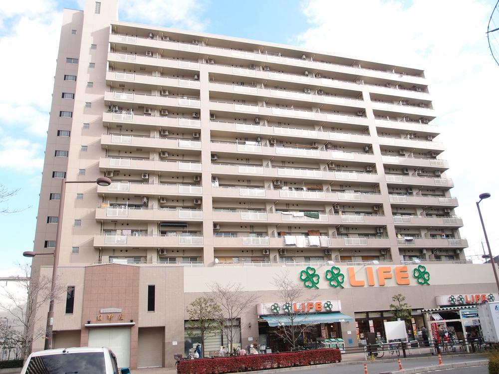 Local appearance photo. Appearance (2013 December shooting)