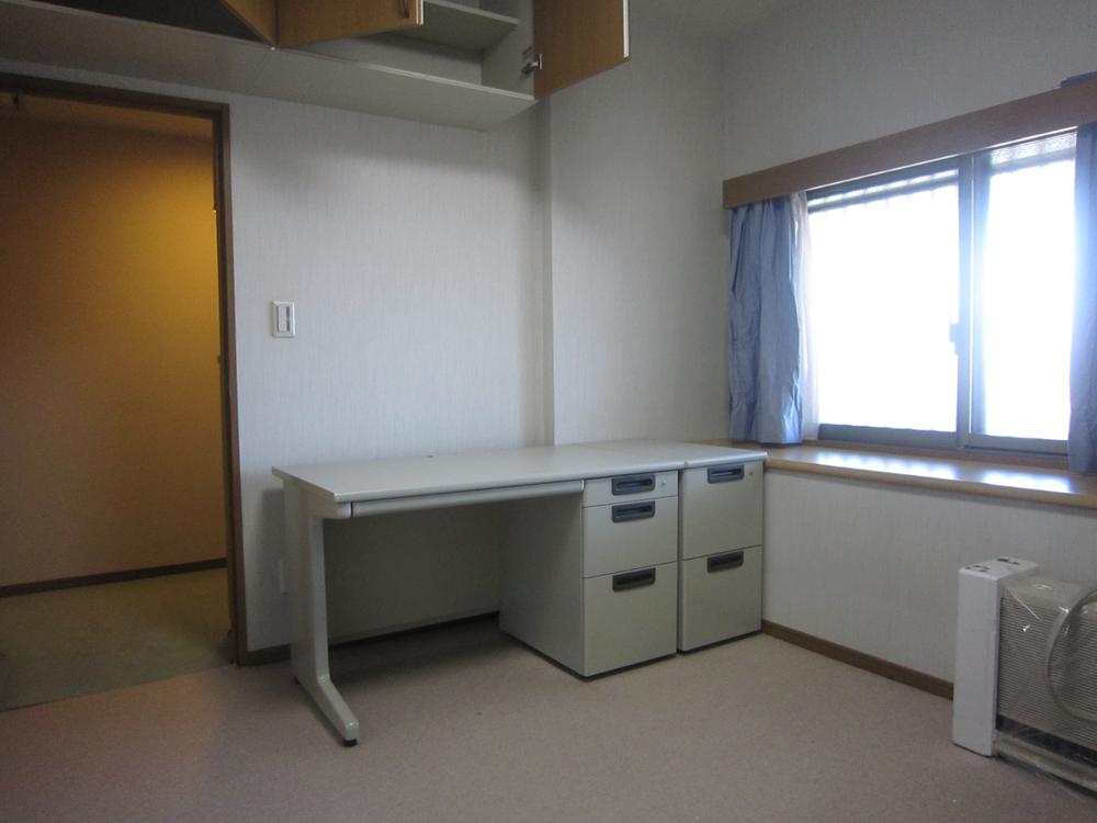 Non-living room. Western-style (2013 December shooting)