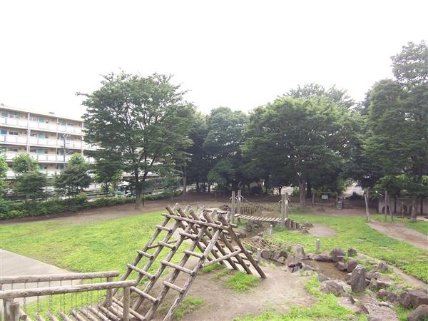 park. Until North Sports Park 393m