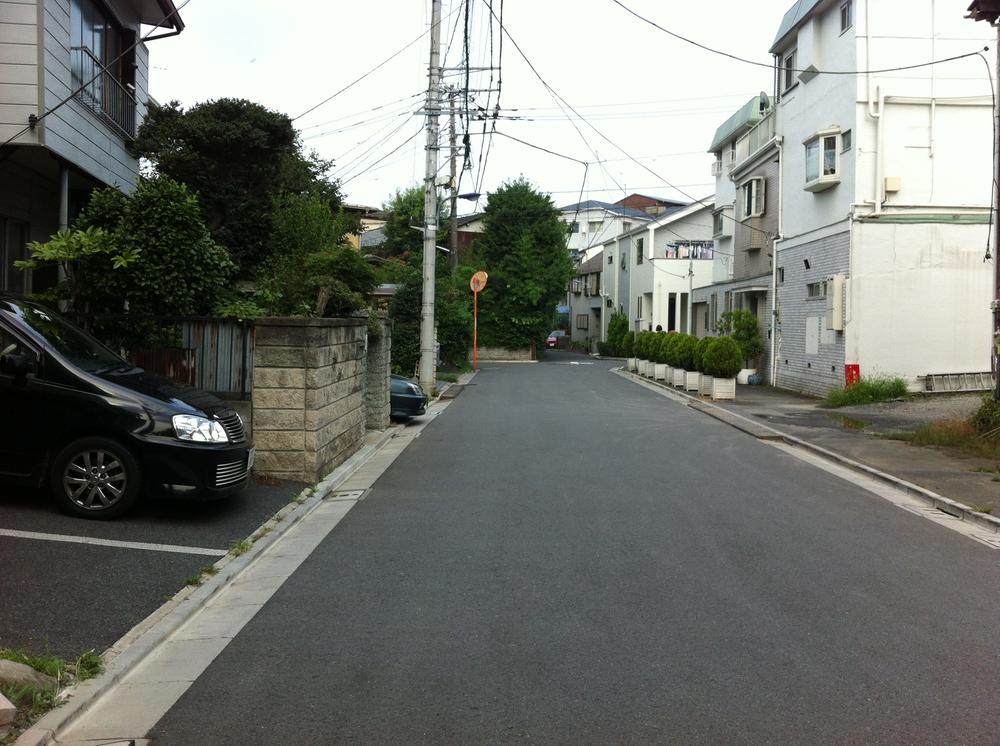 Local photos, including front road. Local photos (12 May 2013) Shooting Frontal road