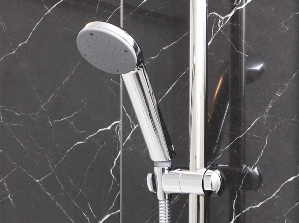Bathing-wash room.  [Shower slide bar] According to the people and the attitude to use, Has adopted a shower slide bar to the height and angle of the shower can be adjusted freely.