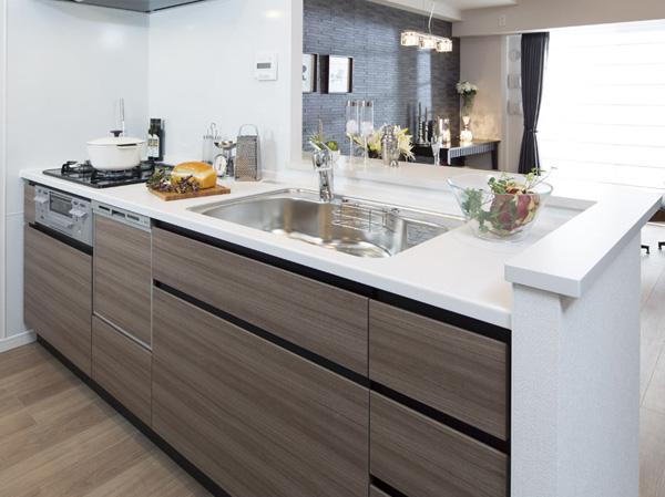 Kitchen.  [kitchen] The theme is functional beauty. The artificial marble of the open kitchen, Dishwasher, Cupboard, We are planning from etc. Mrs. point of view to complete the multi-functional stove.