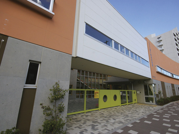 Surrounding environment. Nishigahara south nursery school (about 60m, 1-minute walk)