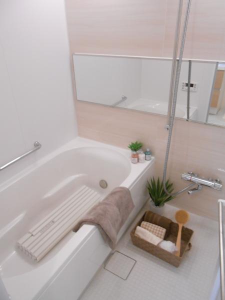 Bathroom. ◎ bathroom new renovation!