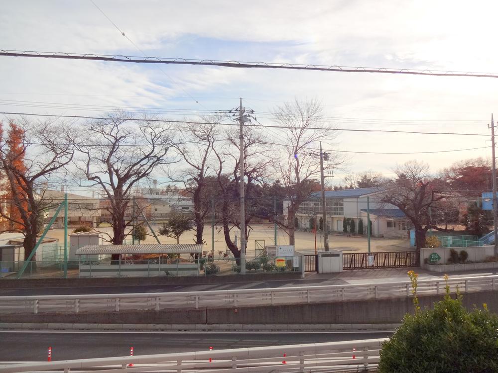 View photos from the dwelling unit. View from the site (December 2013) Shooting