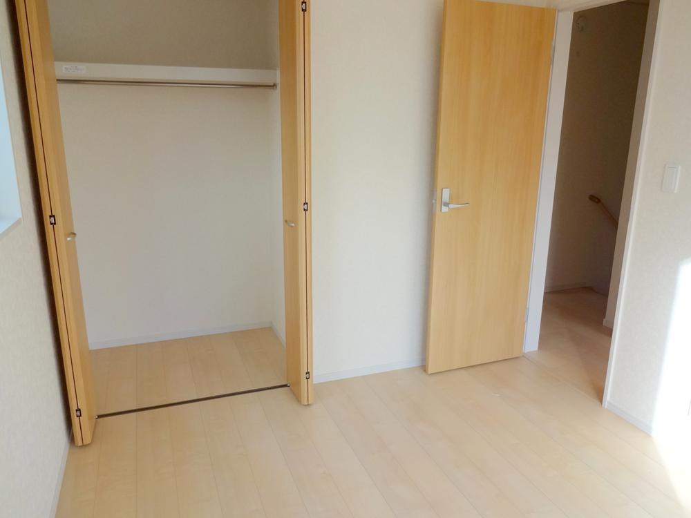 Non-living room. Indoor (12 May 2013) Shooting