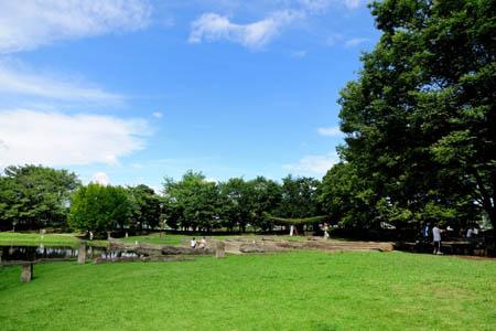 park. 1373m to Jinshan Forest Square