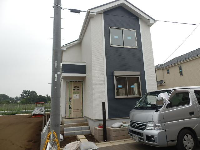 Local photos, including front road. Local (August 2013) Shooting