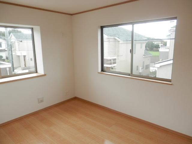 Non-living room. Indoor (10 May 2013) Shooting