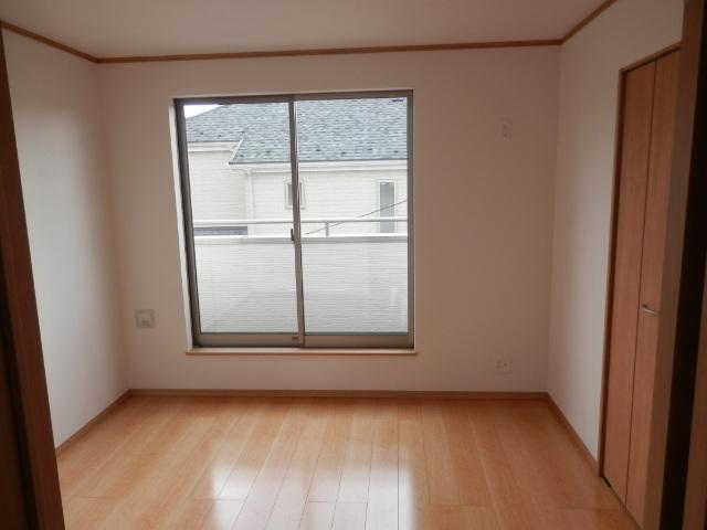 Non-living room. Indoor (10 May 2013) Shooting