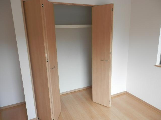 Non-living room. Indoor (10 May 2013) Shooting