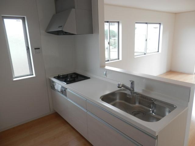 Kitchen. Indoor (10 May 2013) Shooting