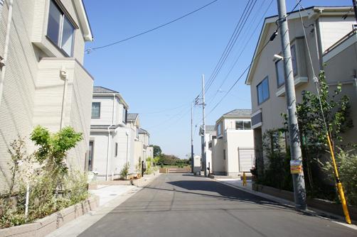 Local appearance photo. Local October shooting