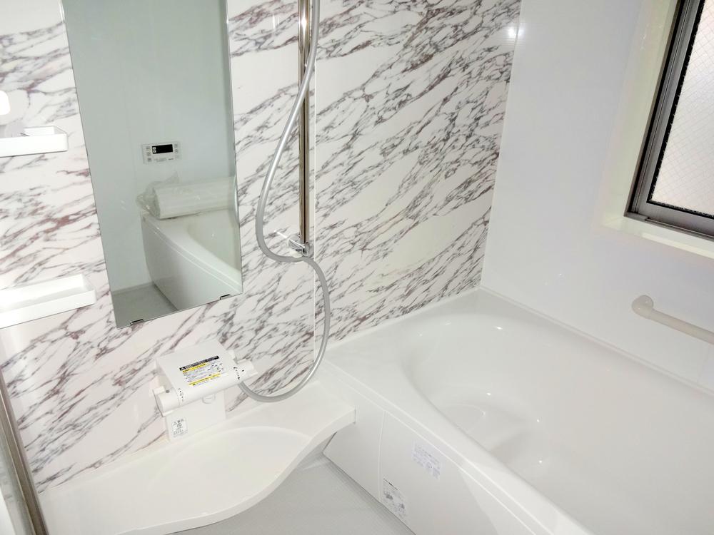 Bathroom. Indoor (12 May 2013) Shooting