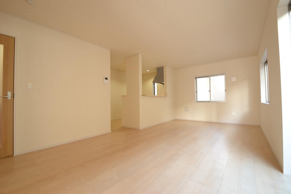 Living. Local (12 May 2013) Shooting