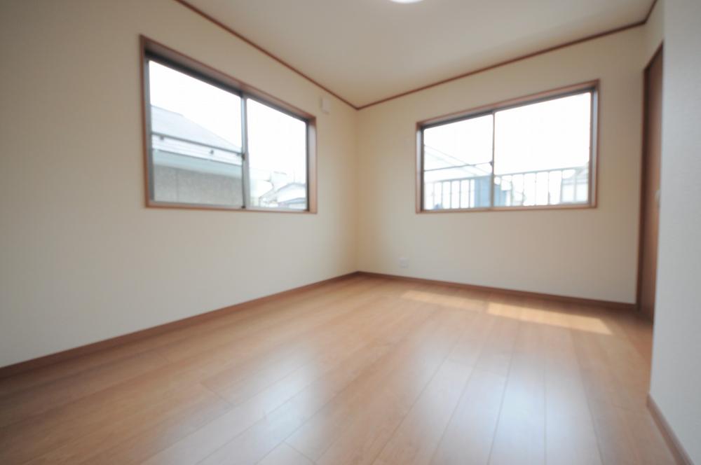 Other introspection. Indoor (July 2013) Shooting