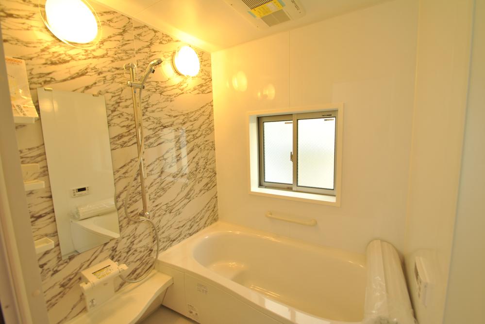 Bathroom. Indoor (12 May 2013) Shooting 8 Building