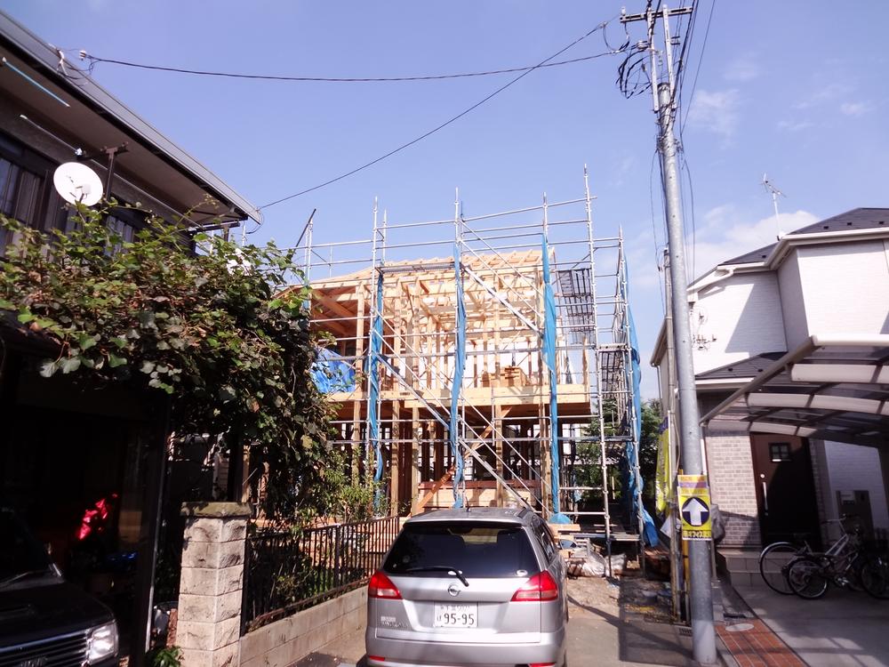 Local photos, including front road. Local (September 2013) Shooting