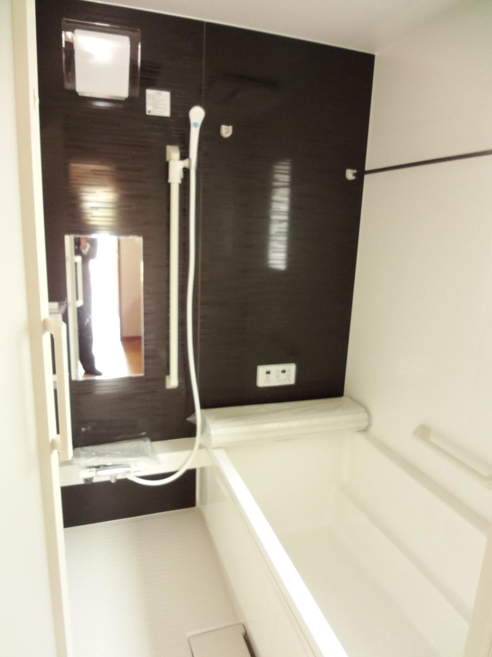 Same specifications photo (bathroom). Same specifications