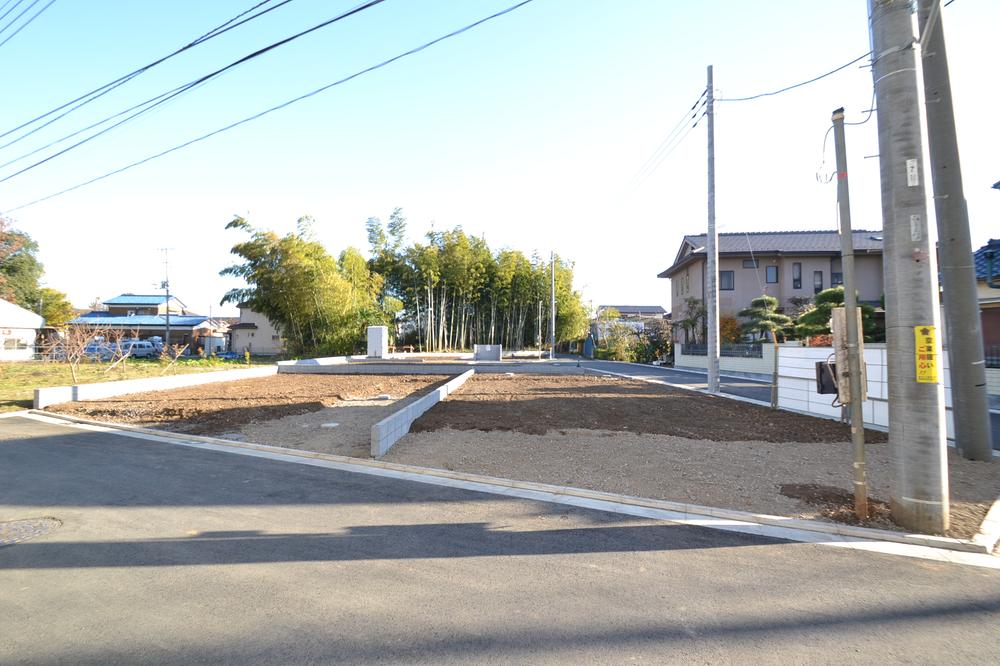 Local appearance photo. Local (11 May 2013) Shooting