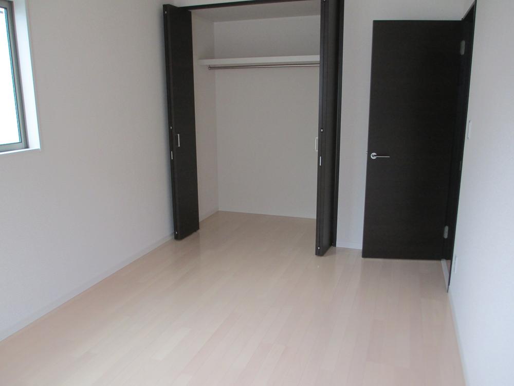 Other introspection. Indoor (July 2013) Shooting