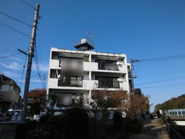 Local appearance photo. Second corporatism Faure appearance