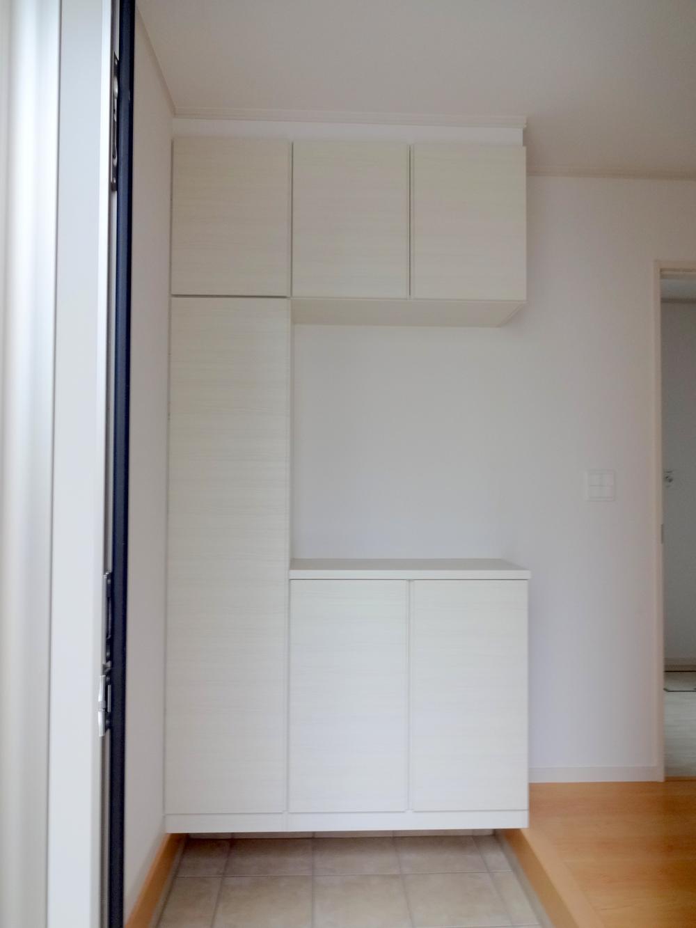 Entrance. Local (11 May 2013) Shooting