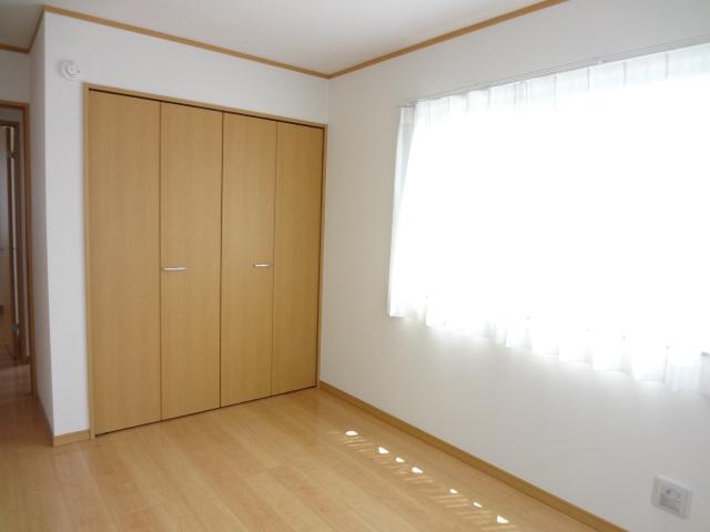 Same specifications photos (Other introspection). Same specifications