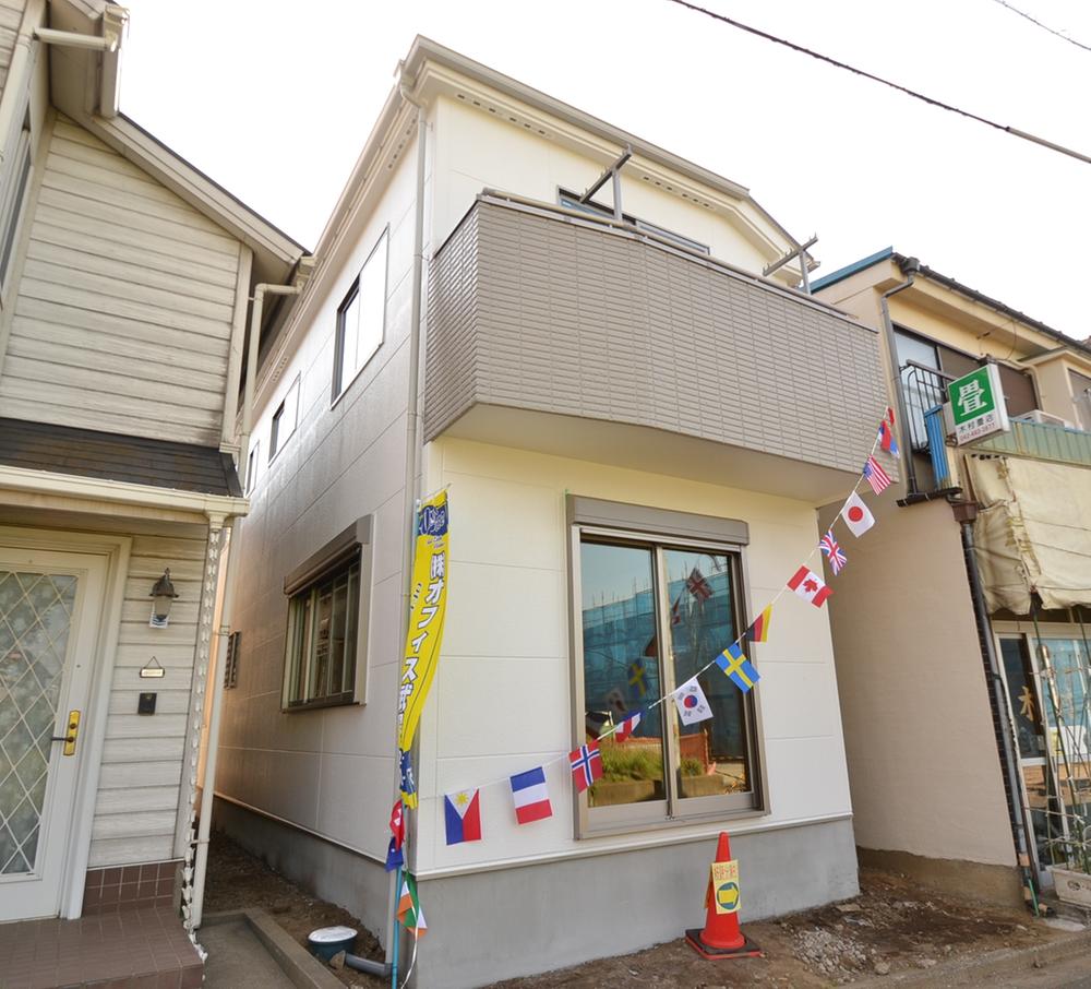 Local appearance photo. Local (May 2013) Shooting