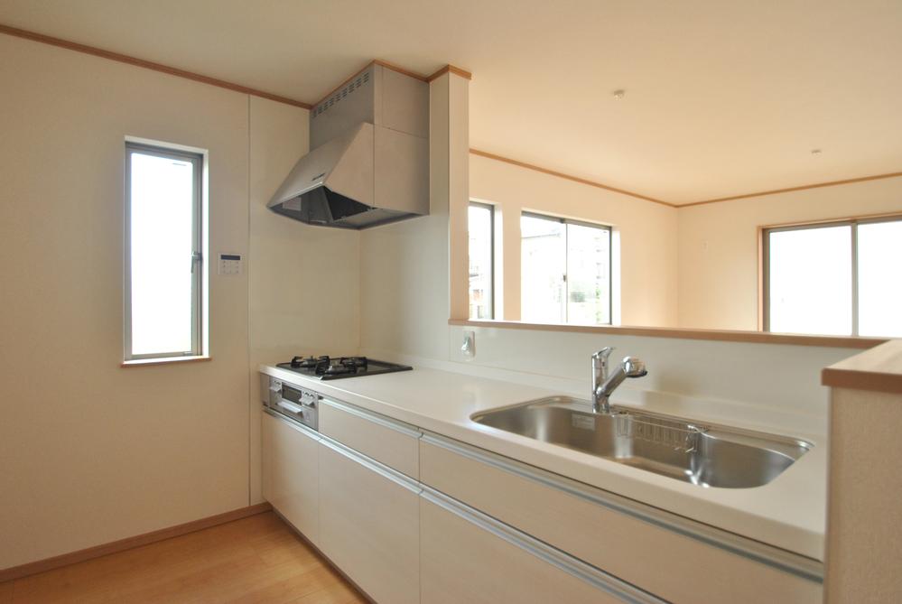 Kitchen. Indoor (10 May 2013) Shooting K Building