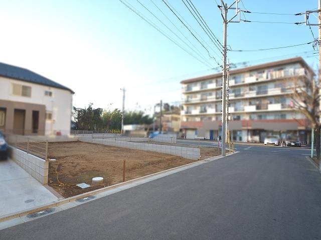 Local photos, including front road. Kiyose Nakazato 5-chome, contact road situation