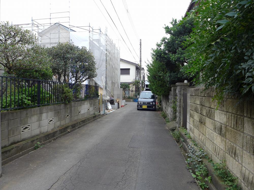 Local photos, including front road. Local under construction (October 24, 2013) Shooting