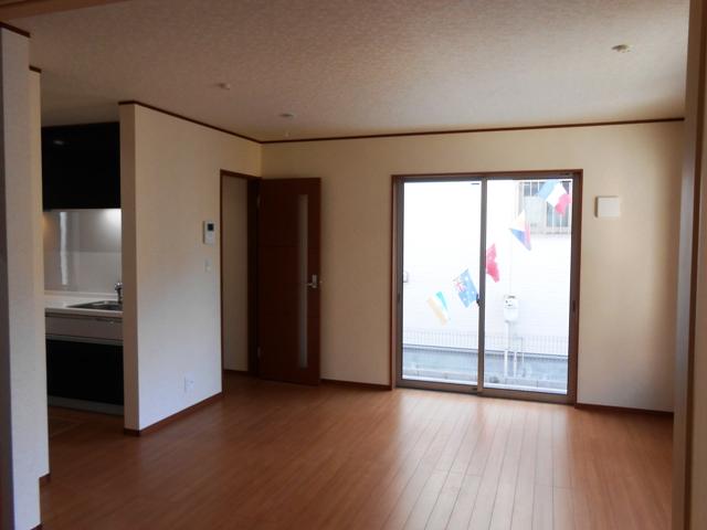 Living. Indoor (2 0130 December) shooting