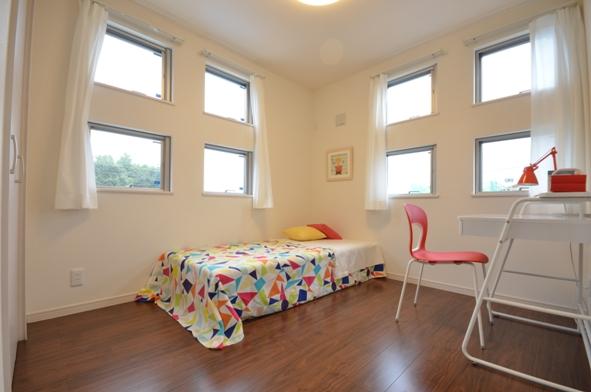 Other introspection. Model house Western-style (10 May 2013) Shooting