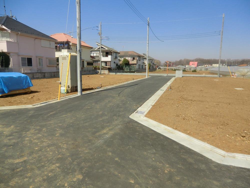 Local photos, including front road. Local (March 2013) Shooting