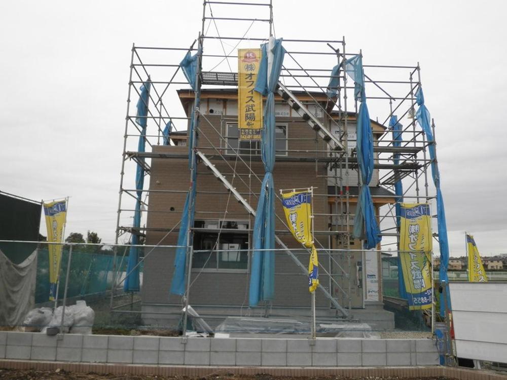 Local appearance photo. Local (10 May 2013) Shooting