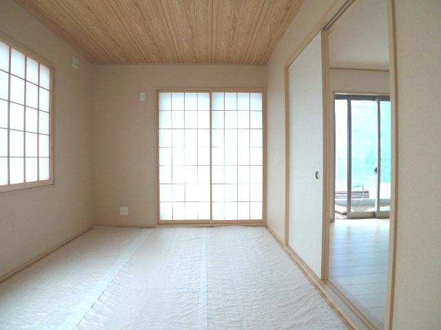 Non-living room. Japanese-style room (Building 2)