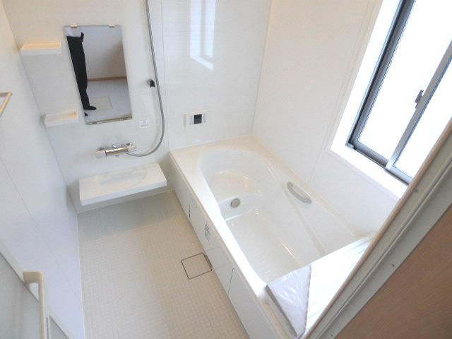 Bathroom. Bathroom (2 Building)