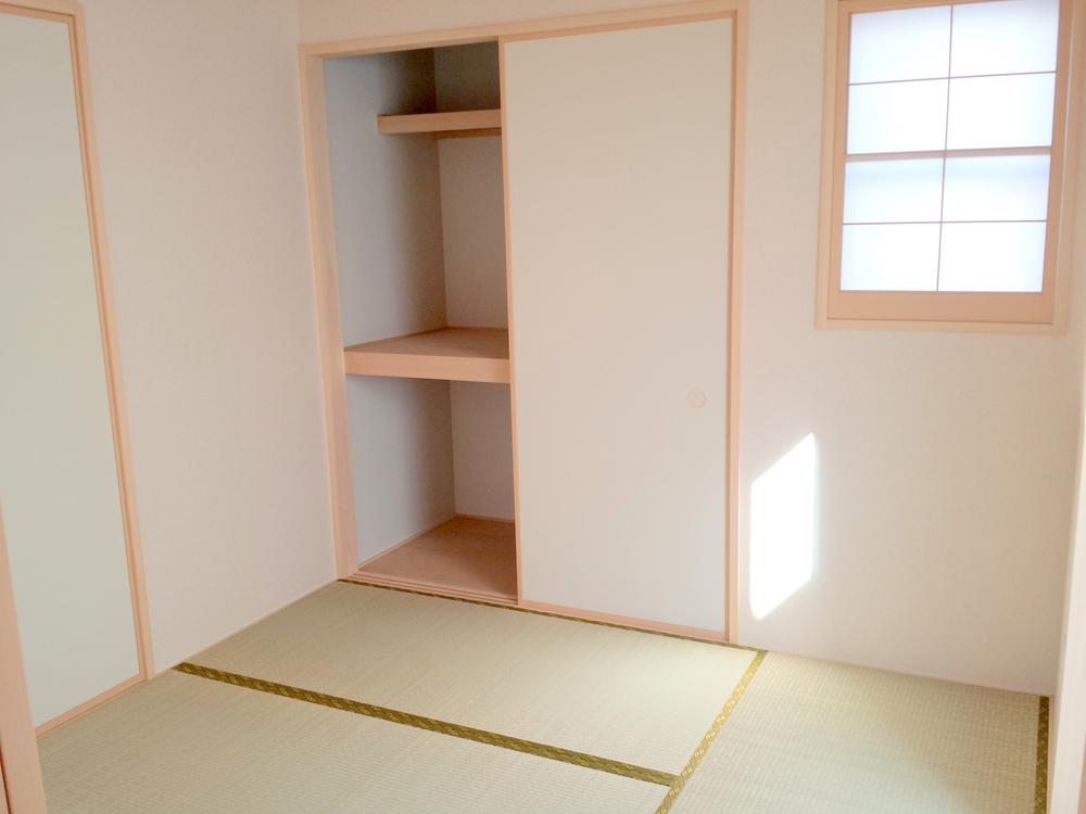 Non-living room. Indoor (11 May 2013) Shooting